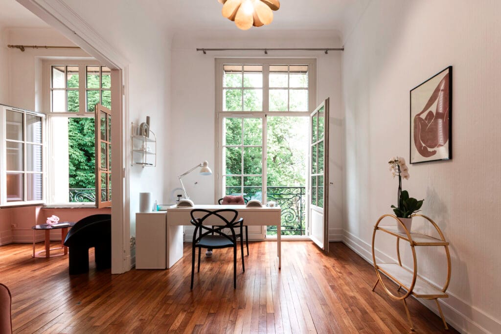 Postes de coiffage et mobilier sur mesure — salon Maison Calista à Metz